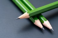 鉛筆で絵を書く