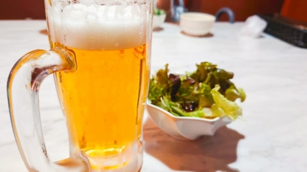 お父さんが飲むビール