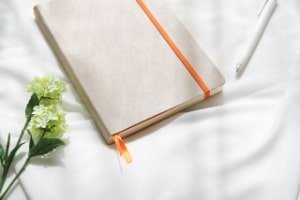 日記帳のイメージ